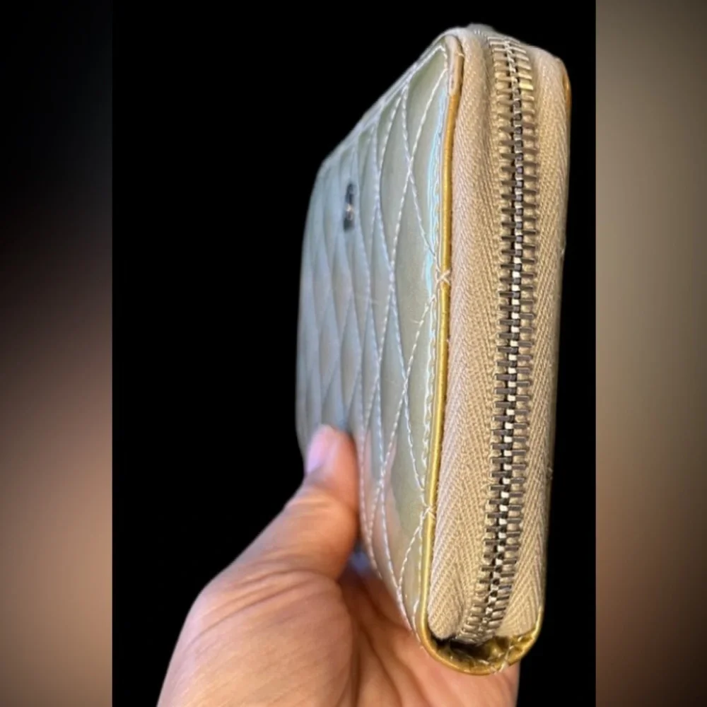 💛 Chanel Wallet Matelassé Gold Quilted Diamond Stitch Patent Leather Zip Around